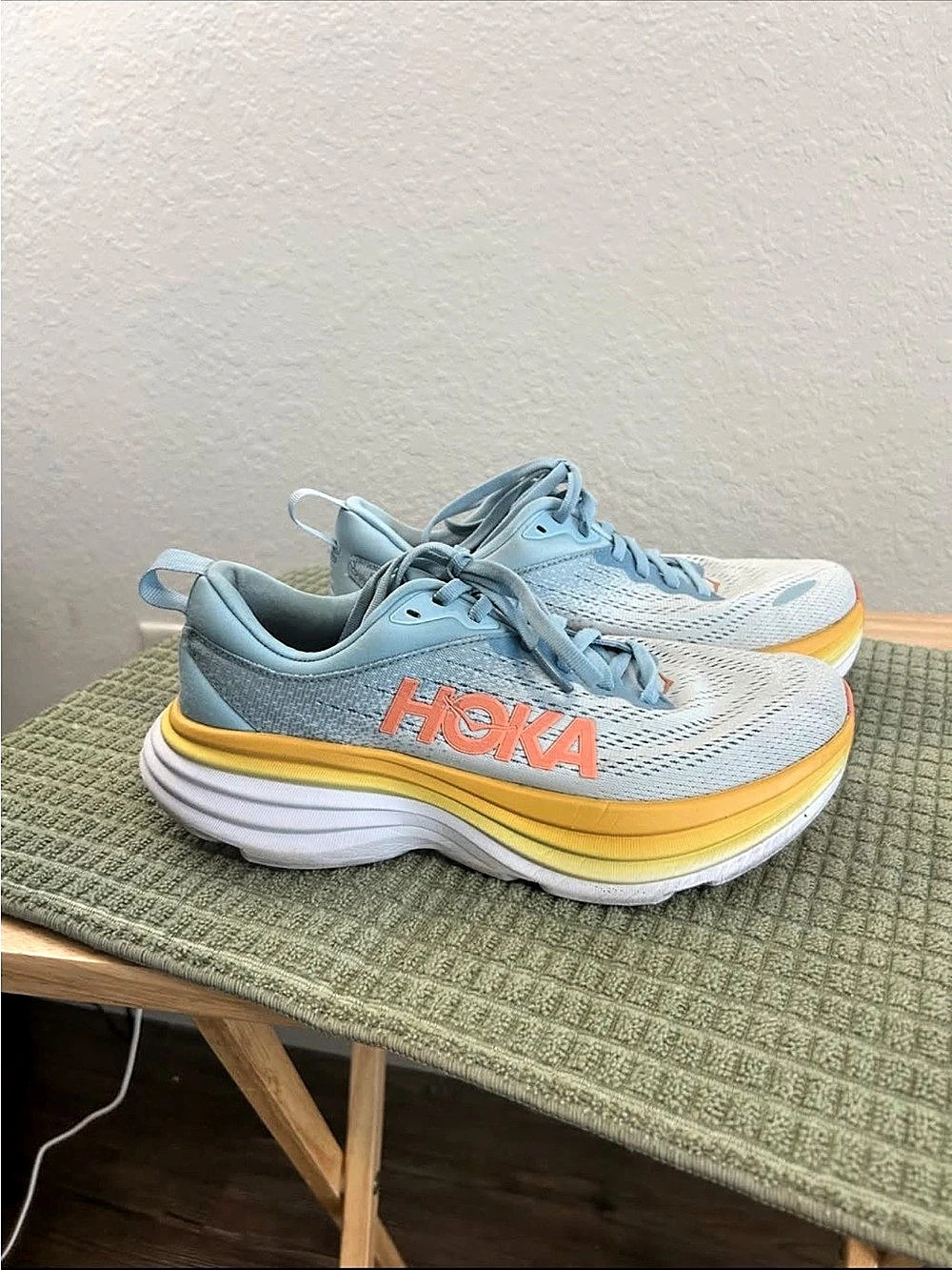 Hoka One One Bondi 8 Summer Song Blue Country Air 7B Women's